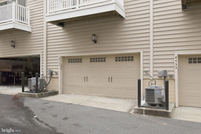 Building Photo - 4757 Cherokee St