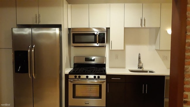 Building Photo - 2 br, 1 bath  - 728 Market St