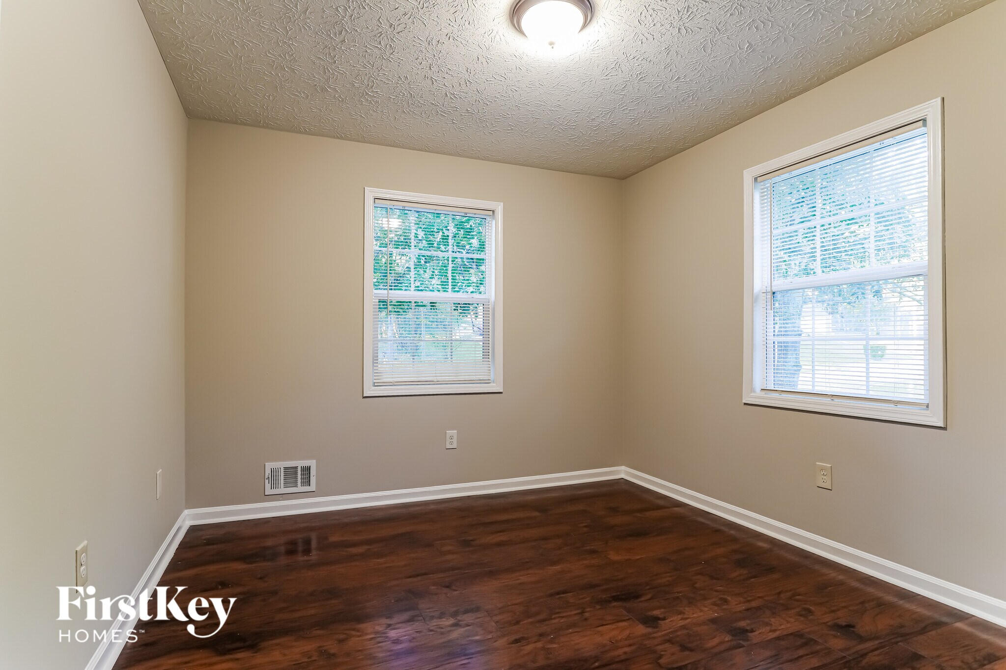 Building Photo - 1515 Trail Ridge Ct
