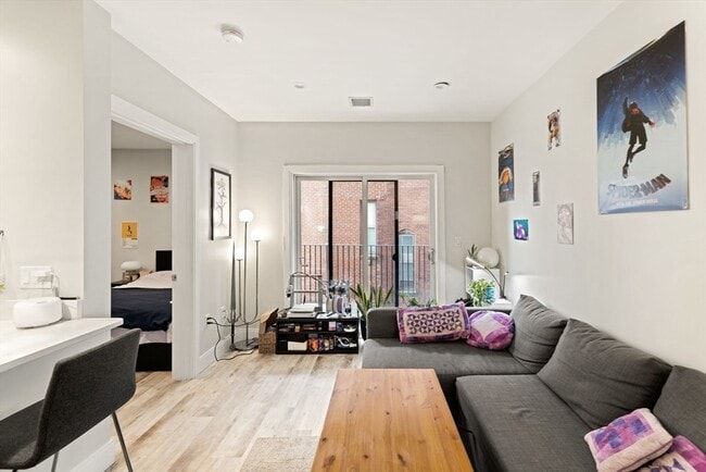 Building Photo - 1457 Tremont St