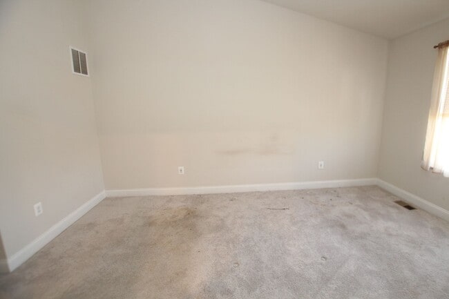 Building Photo - Plantation Lakes a golf community with numerous amenities for residents to enjoy.