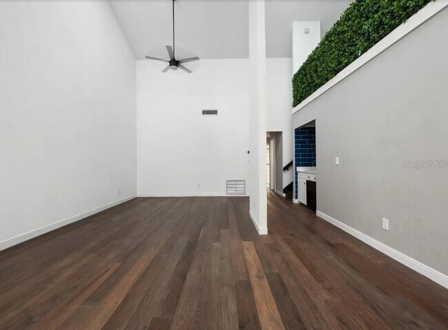 Building Photo - 2340 Sun Valley Cir