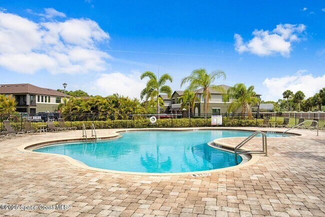 Building Photo - 1375 Lara Cir