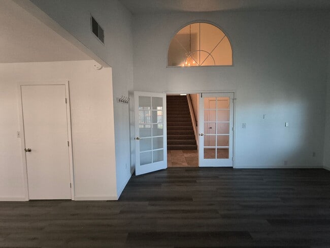 Building Photo - Beautiful and Spacious Two Story 4 Bed/3 Bath Home For Rent In Hercules!!!