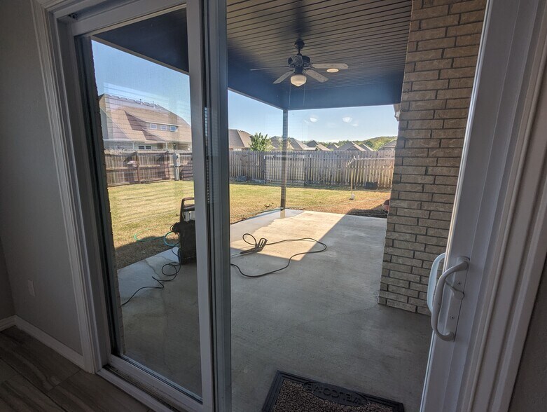 Covered backyard porch - 4360 W Wales Dr