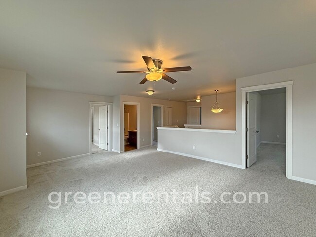 Building Photo - 4BR/2.5BA with Bonus Loft and Den in Lacey