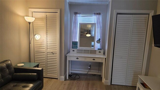 Building Photo - 1524 6th St NW