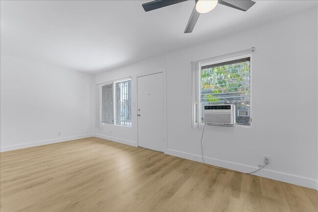 Building Photo - 6114 Cahuenga Blvd