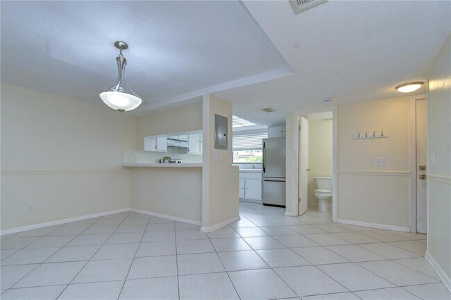 Building Photo - 230 Cypress Pl