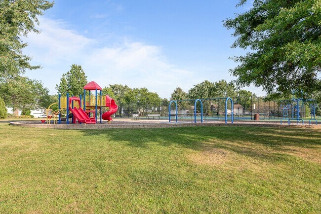 Building Photo - 208 W Hartford Dr