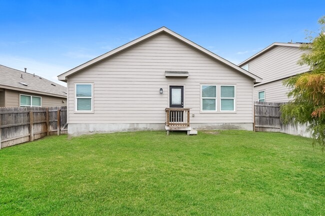 Building Photo - 12050 Pewee Ct