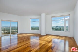 Building Photo - 1 W Century Dr