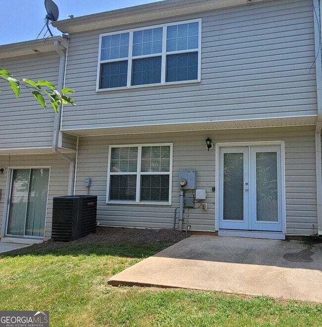 Building Photo - 625 Chase Ln