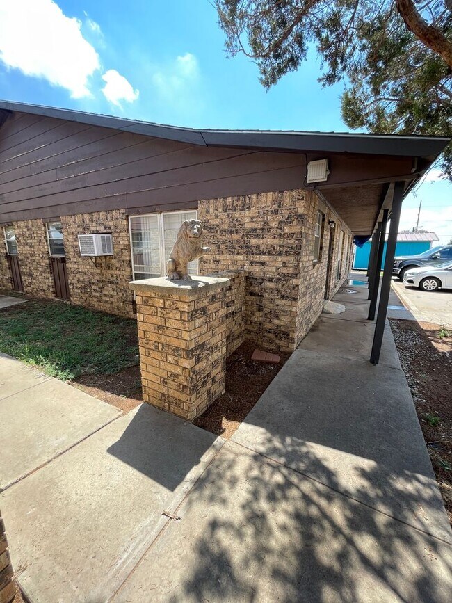 Primary Photo - 109 Sasser Dr