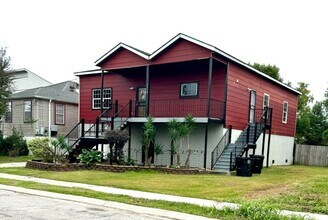 Building Photo - Charming 4BR House in New Orleans
