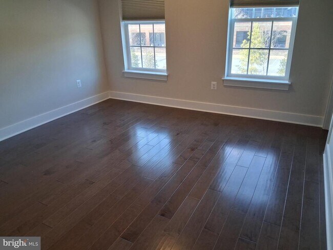 Building Photo - 5158 Ridgeview Retreat Dr