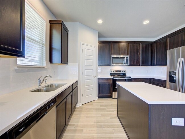 Building Photo - 128 Drifter Ln