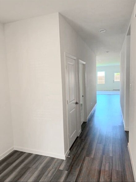 Building Photo - 1238 Herring Dr
