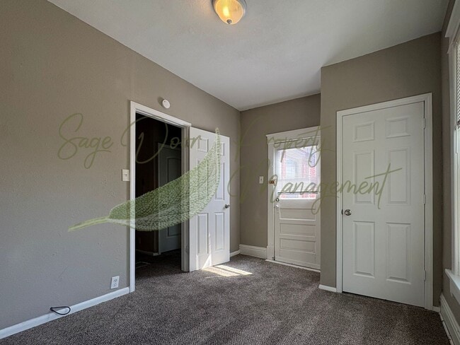 Building Photo - 102 Kansas City Ave S