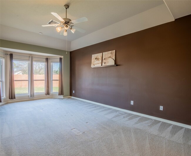 Building Photo - 2802 Silhouette Bay Dr