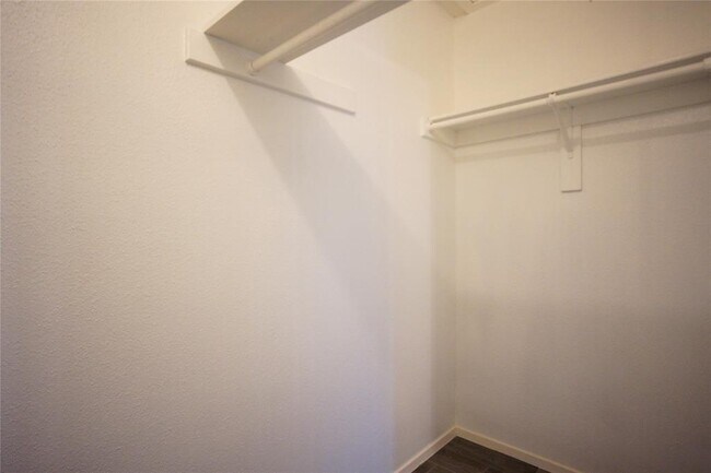 Building Photo - 12725 Dakota Ln