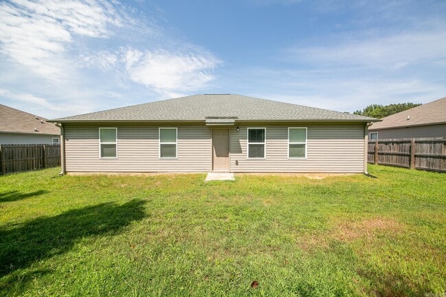 Building Photo - 1604 Lil Larry Dr