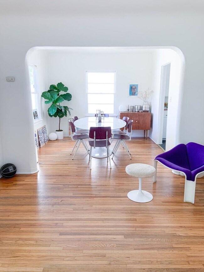 Building Photo - VENICE BEACH COTTAGE