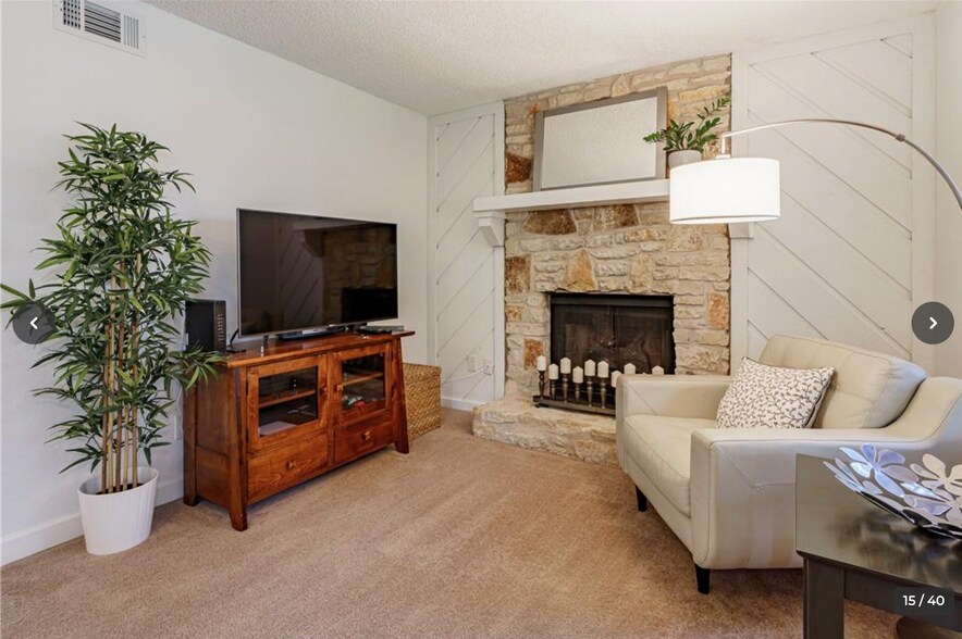 Now with hardwood floors - 11700 Sweetwater Trl