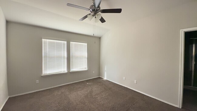 Building Photo - 8919 Cantera Rdg Rd