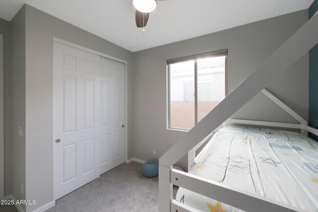 Building Photo - 738 W Kingman Dr