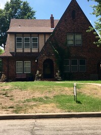 Building Photo - College hill duplex