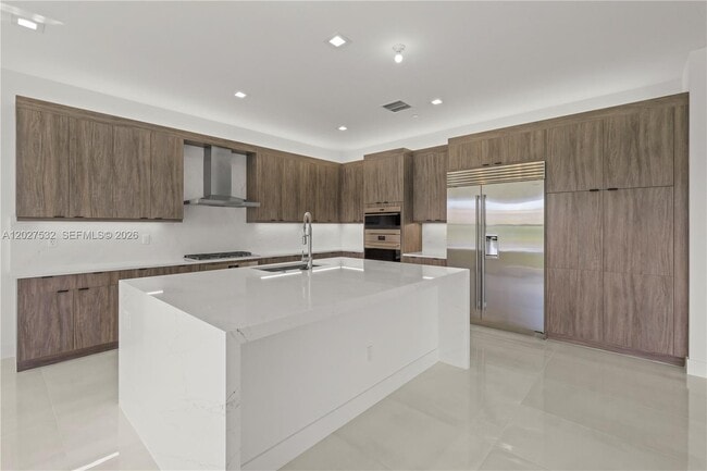 Building Photo - 12865 Wingspan Ct