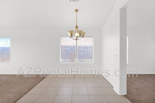 Building Photo - 987 E Santa Cruz Ln