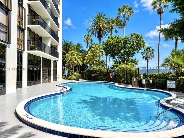 Building Photo - 1450 Brickell Bay Dr