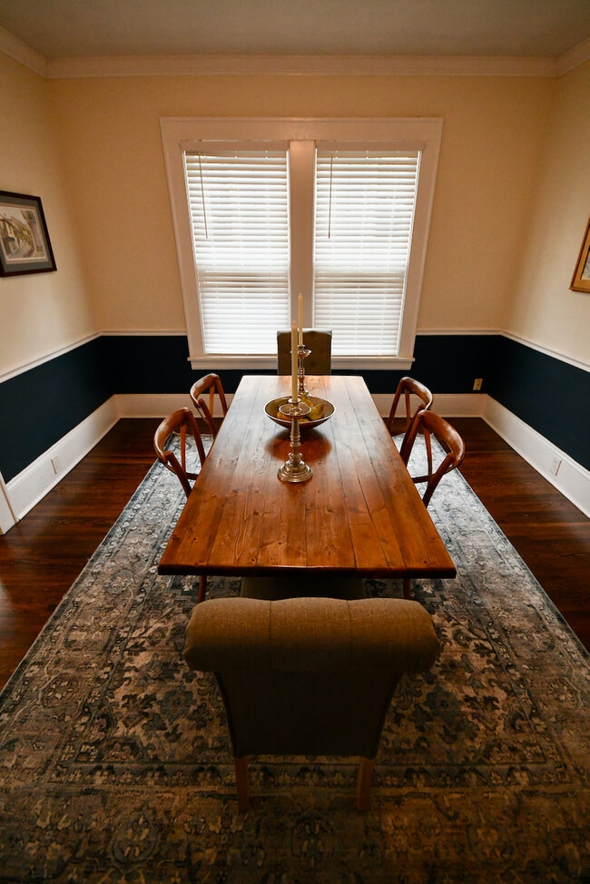 Building Photo - 408 W Park Ave