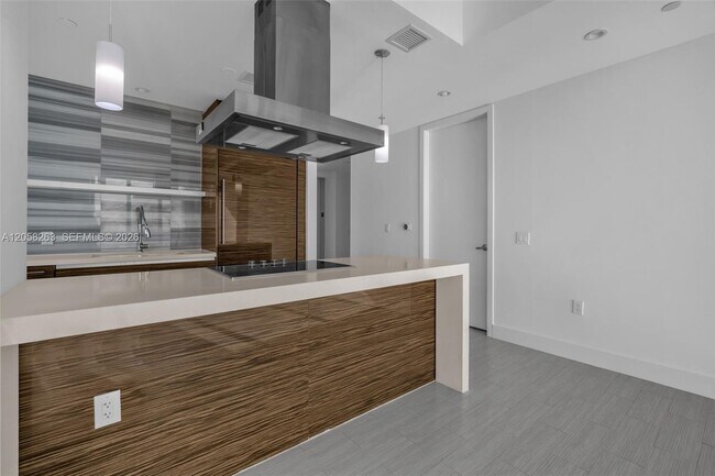 Building Photo - 1100 Biscayne Blvd