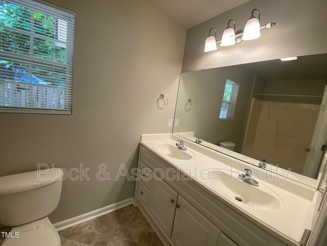 Building Photo - 116 Archdale Dr