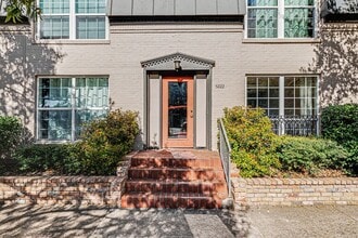 Building Photo - 5222 Fleetwood Oaks Ave