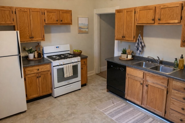 Building Photo - 376 Park Ave