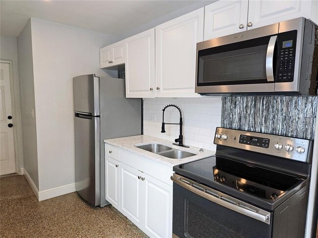 Building Photo - 6801 48th Ave N