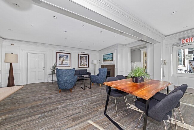 Building Photo - 600 Shirley St