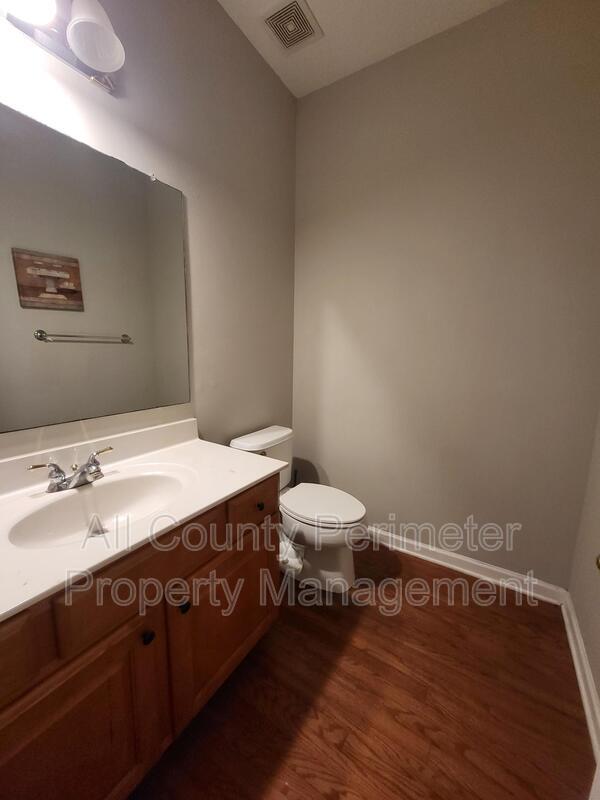 Building Photo - 380 Simonton Crest Dr SE