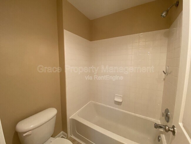 Building Photo - 239 Bristlecone St