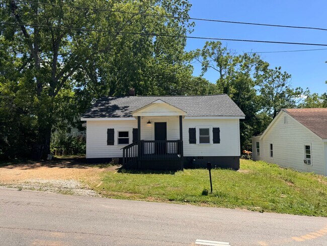 Primary Photo - 1107 Myrtle St SW