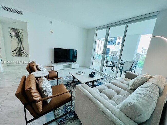 Building Photo - 951 Brickell Ave