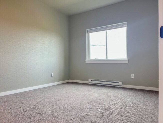 Building Photo - 2 bed/ 1.5 bath in Brand New Soldier Ridge...