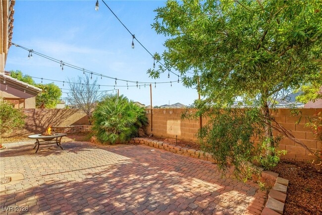 Building Photo - 6247 Sugartree Ave