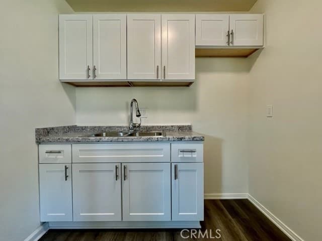 Building Photo - 1811 W Sallie Ln