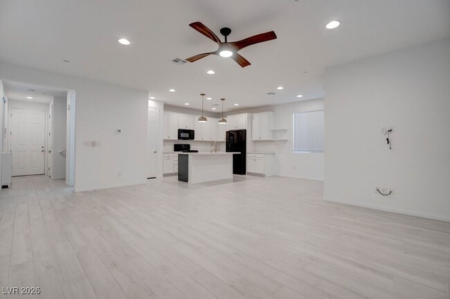 Building Photo - 111 Balsam Leaf Ct