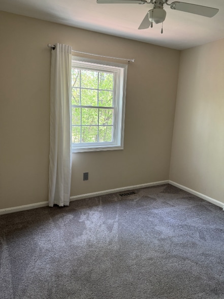 Building Photo - 5338 Anchor Ct